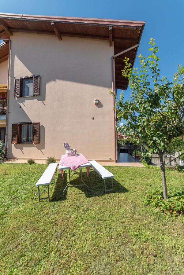 La Feriolina - Appartamento Al Lago Con Giardino Privato Baveno Ngoại thất bức ảnh